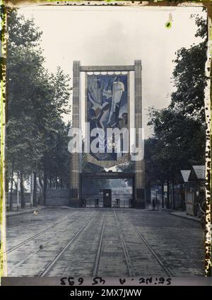 Paris (7th arr.), France l'exposition des arts décoratifs, la porte d'Orsay , 1925 - exposition internationale des arts décoratifs et industriels modernes Paris Banque D'Images