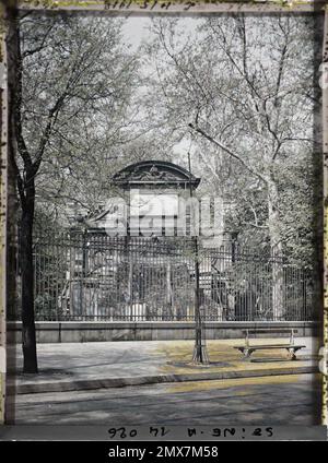 Paris (Arr.), France la Fontaine de Médicis protégée contre les bombardements dans le jardin de Luxembourg , Banque D'Images