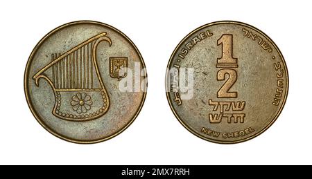 Les deux côtés de la pièce de 1/2 du nouveau shekel israélien avec une harpe à douze cordes ressemblant au sceau de la princesse Ma'adana. Banque D'Images