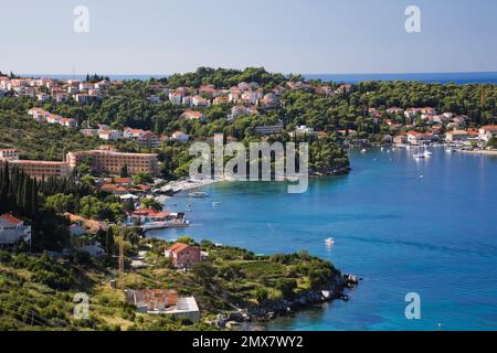 Ville de Cavtat surplombant la mer Adriatique, région de Dalmatie, Croatie. Banque D'Images