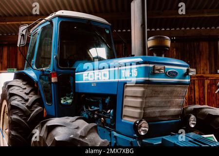 Northumberland UK: 6th juin 2022: Un tractor Ford TW15 restauré et exposé Banque D'Images