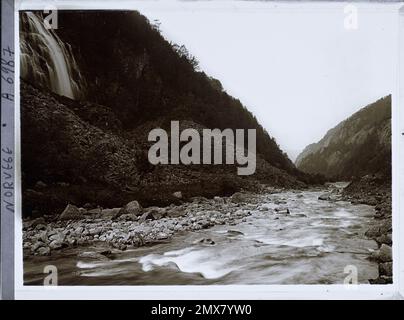 Rjukan, Norvège cours d'eau autour de Rjukan , 1910 - Voyage d'Albert Kahn et Auguste Léon en Scandinavie - (9 août - 14 septembre) Banque D'Images