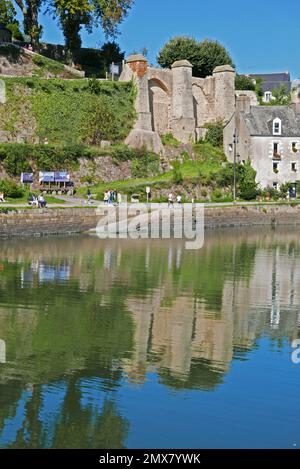 Les remparts d'Auray, rivière Auray, Morbihan, Bretagne, Bretagne, France, Europe Banque D'Images