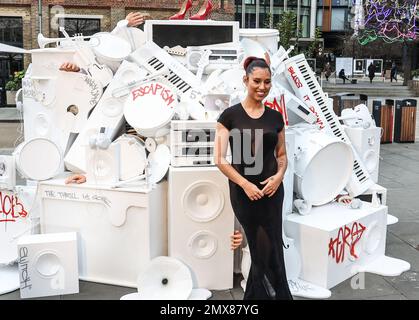 Londres, Royaume-Uni. 02nd févr. 2023. La chanteuse britannique Raye assiste à un photocall à Londres pour fêter la sortie de son premier album studio « My 21st Century Blues ». Crédit : SOPA Images Limited/Alamy Live News Banque D'Images