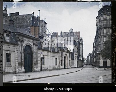 Paris (Life Arr.), France rue Saint-Dominique vue du Boulevard Saint-Germain , Banque D'Images