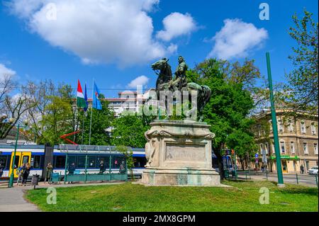 Szeged, Hongrie. Statue équestre de Ferenc Rakoczi sur la place Lajos Kossuth Banque D'Images