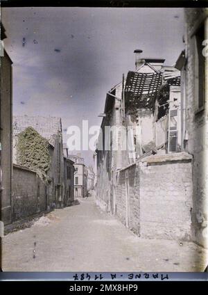 Reims, Marne, Champagne, France Ruines, rue de l'Hôpital (aujourd'hui nos jours, rue du général Baratier) , 1917 - Marne - Fernand Cuville (section photographique des armées) Banque D'Images