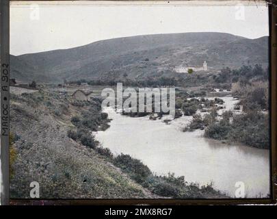 Sidi Kassen, Maroc l'Oued RDOM (?) Et un mausolée de marabout (?) , 1912-1913 - Maroc - Stéphane Passet - (décembre -janvier) Banque D'Images