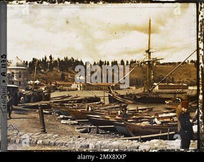 Constantinople (Istanbul actuelle), bateaux de la Turquie et felucca au port dans la corne dorée , 1912 - Turquie - Stéphane Passet - (septembre) Banque D'Images