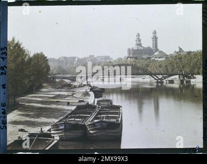 Paris (VIIE-XVIe arr.), France la Passerelle Debilly et le Trocadéro du quai Branly actuel (partie du quai d'Orsay jusqu'en 1941) , Banque D'Images