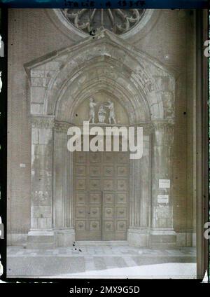 Vicence, Italie porte de la Eglise de la Sainte Couronne , 1918 - Italie - Fernand Cuville - (mars-août) Banque D'Images