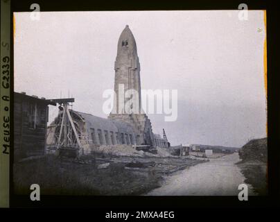 Douaumont, France , 1929 - provinces françaises - Stéphane Passet - (26 mars -18 mai) Banque D'Images