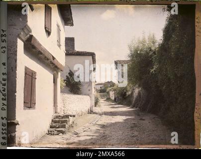 La Bastide-Clairence, France , 1924 - Aquitaine - Auguste Léon Banque D'Images