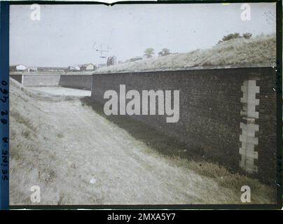 Paris (17th arr.), France les fortifications entre les portes de Clichy et Saint-Ouen , Banque D'Images