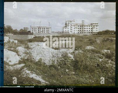 Paris (14th arr.), France la Cité universitaire, construction du Pavillon de l'Indochine et de la Maison arménienne , Banque D'Images
