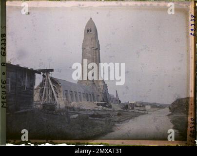 Douaumont, France , 1929 - provinces françaises - Stéphane Passet - (26 mars -18 mai) Banque D'Images