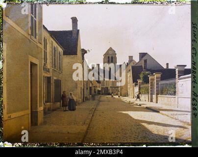 Beaumont-du-Gâtinais, Seine-et-Marne, France rue du Pont , Banque D'Images