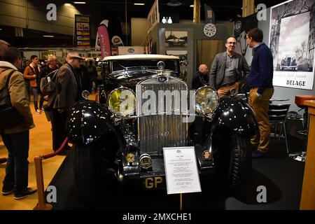 Édition 27th du salon Retromobile à Paris, France sur 2 février 2023. Retromobile Paris est un spectacle dédié aux voitures d'époque. Deuxième plus grand salon du genre en Europe, il peut accueillir plus de 600 exposants et 1 000 véhicules. Photo de Karim ait Adjedjou/ABACAPRESS.COM Banque D'Images