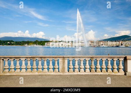 Le Jet d'eau, le point de repère du bassin du lac Léman, Suisse, Genève Banque D'Images