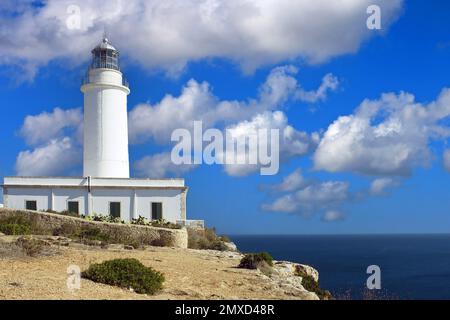 Far de la Mola Phare sur Formentera, composition, Espagne, Iles Baléares, Formentera, El Pilar de la Mola Banque D'Images