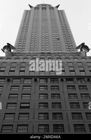 Le Chrysler Building, gratte-ciel art déco qui était autrefois le plus haut bâtiment de la terre, situé à Lexington Avenue, New York. Banque D'Images