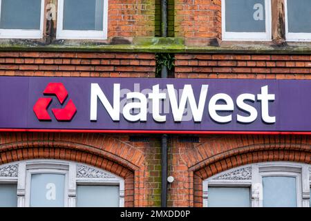 Panneau de banque NatWest sur le mur extérieur du Royaume-Uni Banque D'Images