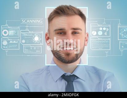 Système de reconnaissance faciale. Homme avec le cadre du scanner sur le visage et les informations Banque D'Images