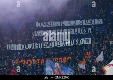 Rome, Italie. 01st févr. 2023. Supporters de AS Roma lors du match de la coupe italienne entre Roma et Crémone au Stadio Olimpico, Rome, Italie, le 1 février 2023. Credit: Giuseppe Maffia/Alay Live News Banque D'Images