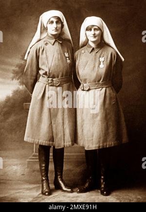 Elsie Knocker et Mairi Chisholm, les 'madonnas of Pervyse', WW1 Banque D'Images