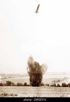 Formation de bombardement par les navires de la Marine royale, début 1900s Banque D'Images