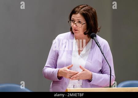 LA HAYE, PAYS-BAS - JANVIER 24 : Ministre des soins de longue durée et des sports Conny Helder de VVD(VVD) pendant l'heure des questions au Parlement néerlandais de Tweede Kamer sur 24 janvier 2023 à la Haye, pays-Bas (photo de Jeroen Meuwsen/Orange Pictures) Banque D'Images