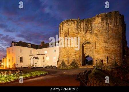 Angleterre, Kent, Tonbridge, Tonbridge Castle at Night *** Légende locale *** Royaume-Uni,Grande-Bretagne,Grande-Bretagne,Angleterre,Anglais,Britannique,Historique,Bonjour Banque D'Images