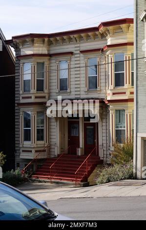 Maison dans la zone Alamo Square dans la ville de San Francisco, Californie, Etats-Unis d'Amérique Banque D'Images