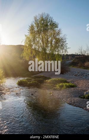 Vue sur le fleuve Matarriya dans la province de Teruel. Espagne Banque D'Images