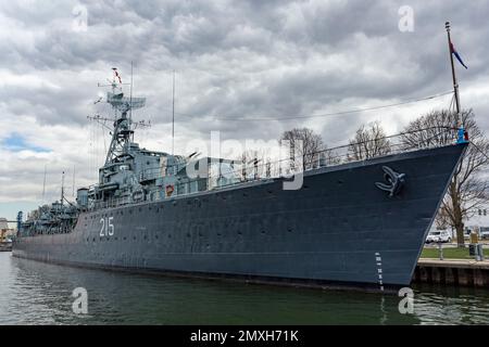 Le légendaire NCSM Haida, un destroyer de classe Tribal, est le navire de guerre le plus célèbre du Canada. Il a servi dans la Seconde Guerre mondiale, la guerre de Corée et la guerre froide. Maintenant un mus Banque D'Images