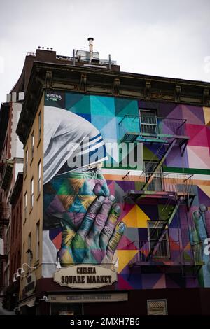 Un gros plan de la mère Teresa et Gandhi Mural par Kobra à New York, États-Unis Banque D'Images