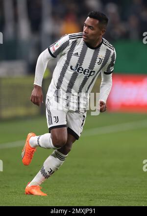 Turin, Italie, le 2nd février 2023. Alex Sandro de Juventus lors du match de finale du quartier de Coppa Italia Frecciarossa au stade Allianz, à Turin. Le crédit photo devrait se lire: Jonathan Moscrop / Sportimage Banque D'Images