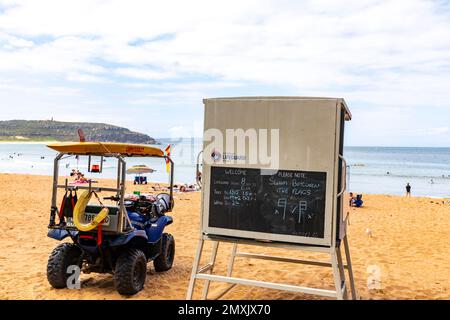 Palm Beach Sydney, sauvetage en surf des sauveteurs australiens et refuge avec un véhicule 4x4 buggy, Sydney, Nouvelle-Galles du Sud, Australie Banque D'Images