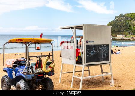 Palm Beach Sydney, sauvetage en surf des sauveteurs australiens et refuge avec un véhicule 4x4 buggy, Sydney, Nouvelle-Galles du Sud, Australie Banque D'Images