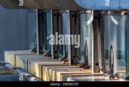 Les guichets abandonnés à l'entrée du stade olympique, Olympiapark Munich, Munich, Allemagne, Europe Banque D'Images