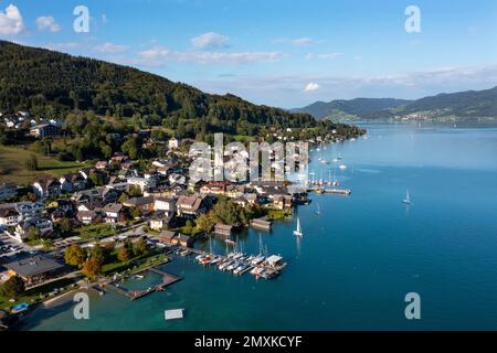 Tir de drone, Unterach am Attersee, Salzkammergut, haute-Autriche, Autriche, Europe Banque D'Images