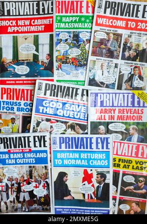 Un tas de Private Eye de magazines. Banque D'Images