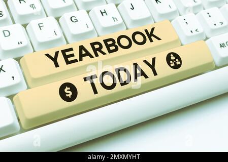 Inspiration montrant l'enseigne Annuaire. Publication conceptuelle de photos compilée par la classe finissant comme un enregistrement des activités de l'année Banque D'Images