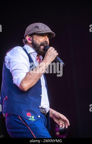 Juan Luis Guerra se produisant au Festival Cruïlla, Barcelone 9 juin 2022. Photographe : ALE Espaliat Banque D'Images