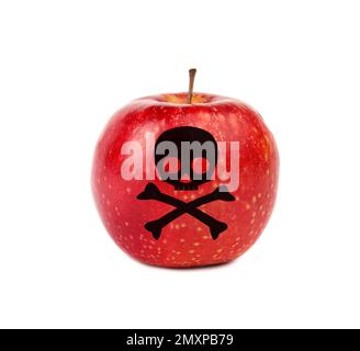 Pomme empoisonnée rouge avec crâne et crossos image sur fond blanc Banque D'Images