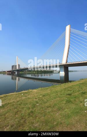 Le pont prospère, la rivière hun Banque D'Images