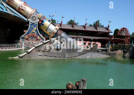 Nautilus Mystery attraction. Disney Land Paris. Sous-marin Nautilus du capitaine Nemo. 20 000 ligues sous la mer. Euro Disney. Disneyland Jules Verne Banque D'Images