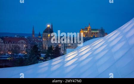 Vue panoramique de Metz, ville de la région Lorraine au nord-est de la France, vue autour du Centre Pompidou-Metz Banque D'Images