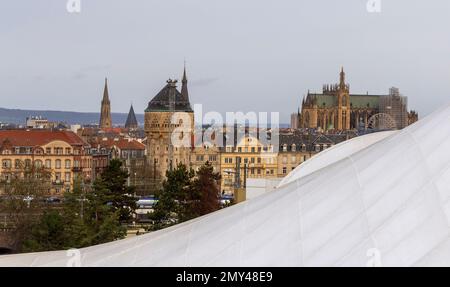 Vue panoramique de Metz, ville de la région Lorraine au nord-est de la France, vue autour du Centre Pompidou-Metz Banque D'Images