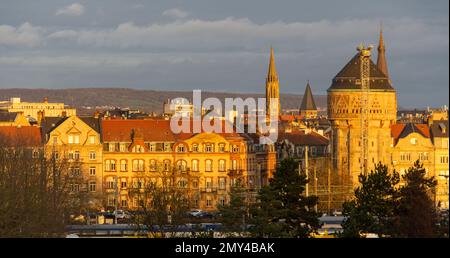 Vue lumineuse et ensoleillée de Metz, ville de la région Lorraine, dans le nord-est de la France, le soir Banque D'Images